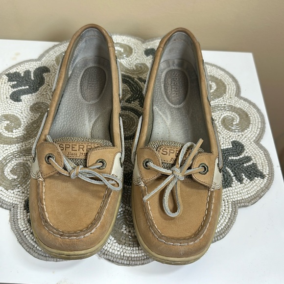 Sperry Shoes - Tan sperrys